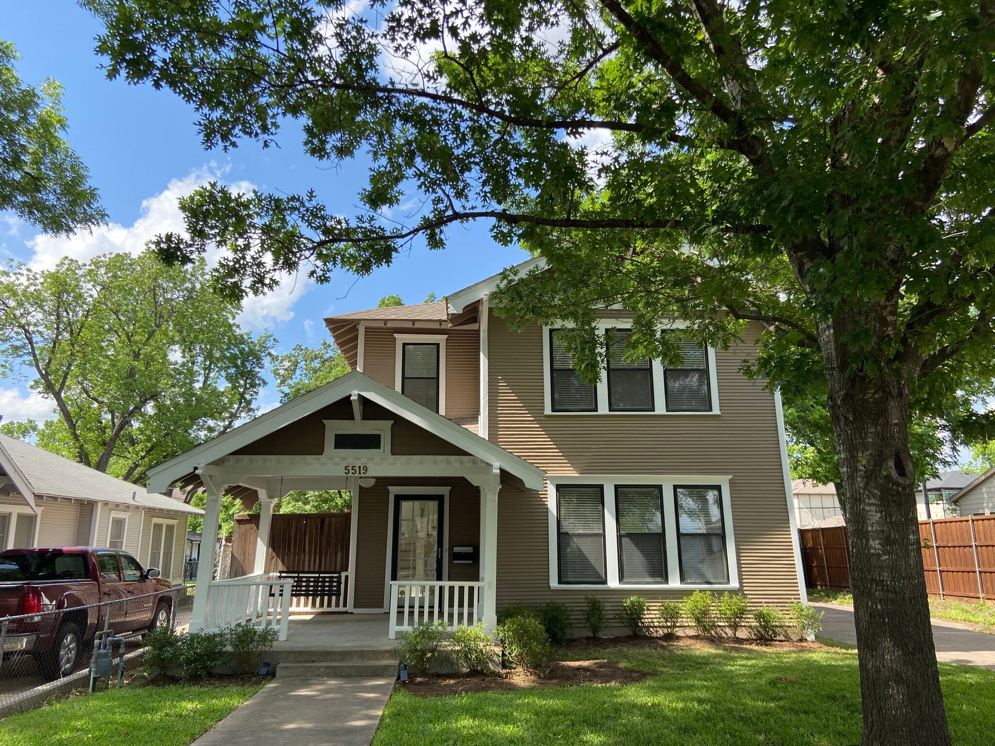 Building Photo - 5519 Miller Ave