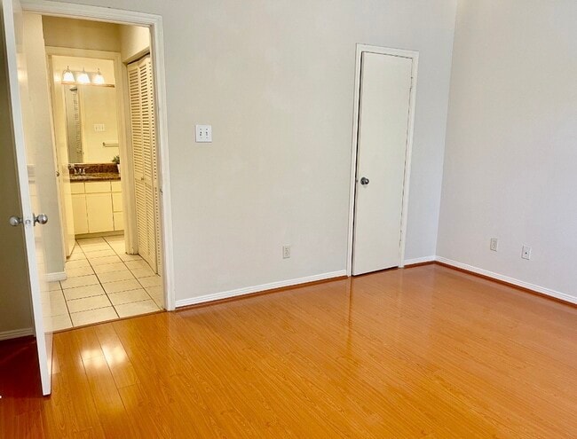 Building Photo - 4144 Greystone Way
