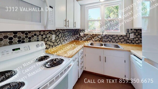 Building Photo - 3312 Valhalla Dr