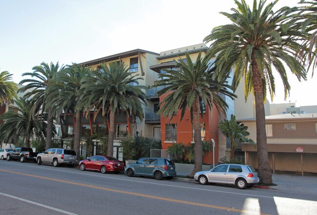 Primary Photo - PR SM San Remo LLC