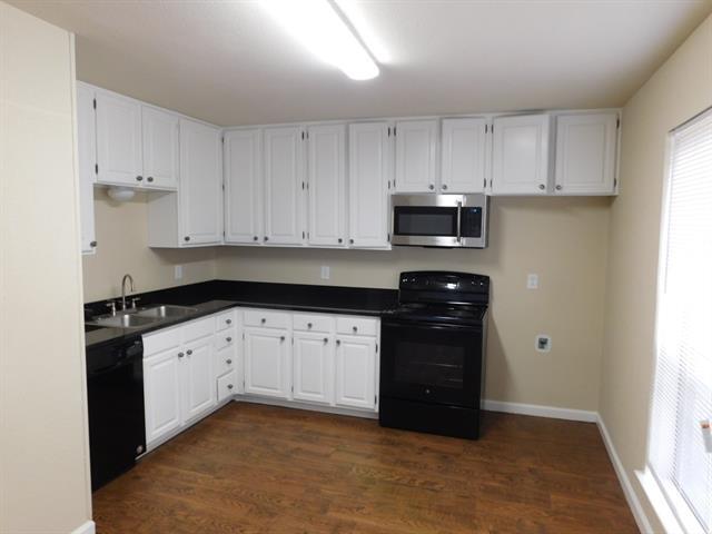 Building Photo - 1511 Grantbrook Ln