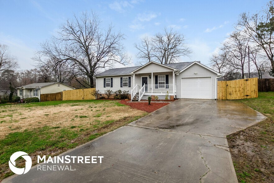 Primary Photo - 604 Powerline Ave