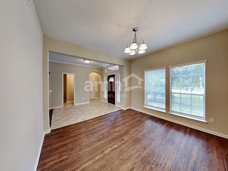 Building Photo - 4919 Chase Wick Dr