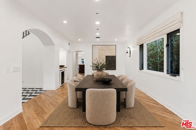 Building Photo - 1200 N Doheny Dr