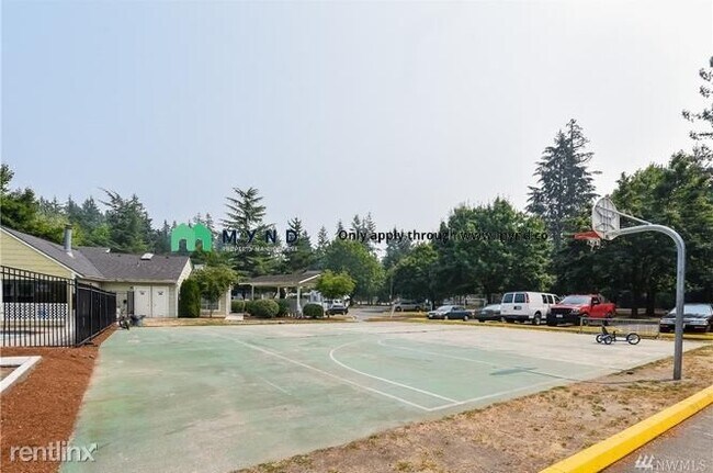 Building Photo - 9805 Avondale Rd NE