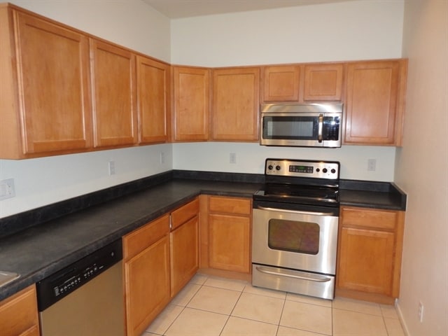 Building Photo - 1328 E Weatherby Way