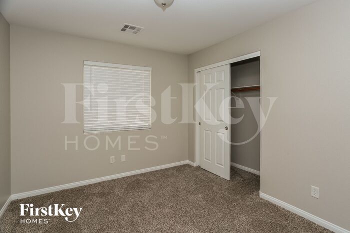 Building Photo - 5723 Breezy Wind Ct