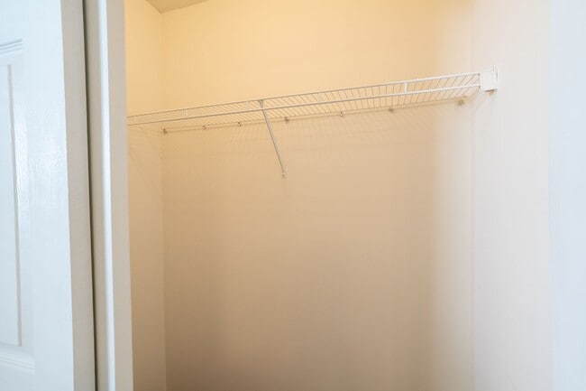 Building Photo - 1704-1706-1706 Juniper Dr