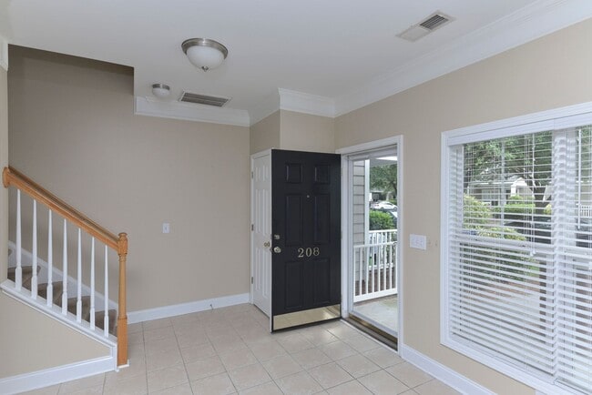 Building Photo - 2 Bedroom, 2.5 Bath in Hampton Forest- Mov...