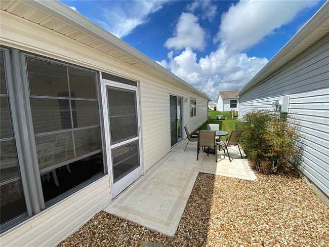 Building Photo - 1672 Duran Dr