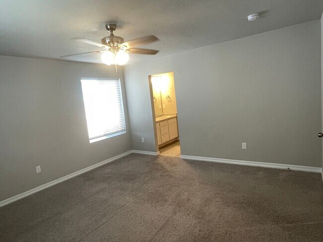 Building Photo - Corner Lot Comfort in Lorson Ranch – 3BD w...