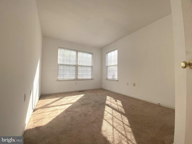 Building Photo - 234 Larkspur Ln