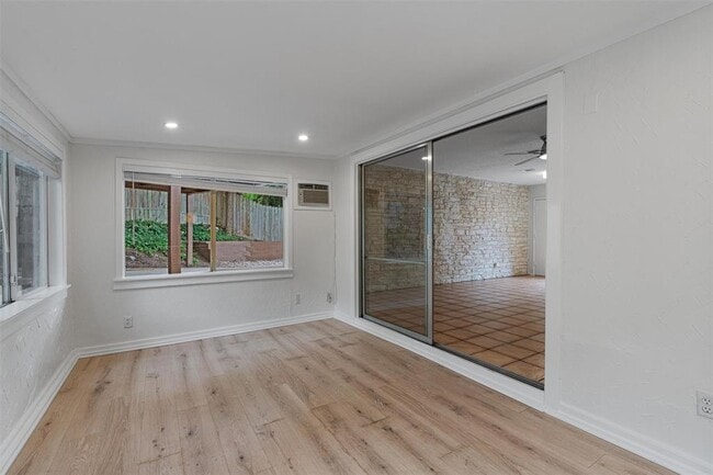 Building Photo - 2616 Audubon Pl