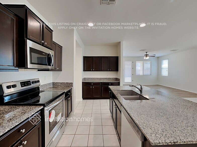 Building Photo - 18203 W Fulton St