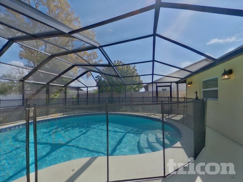 Building Photo - 6517 Seafairer Dr