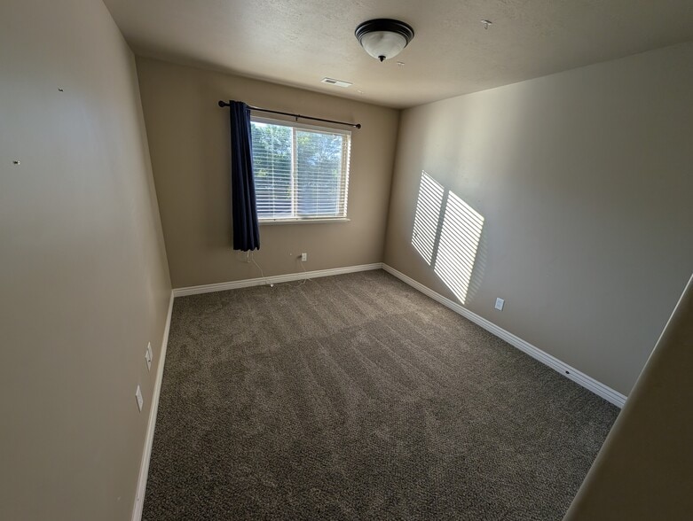 Bedrrom 2 - 909 S Main St
