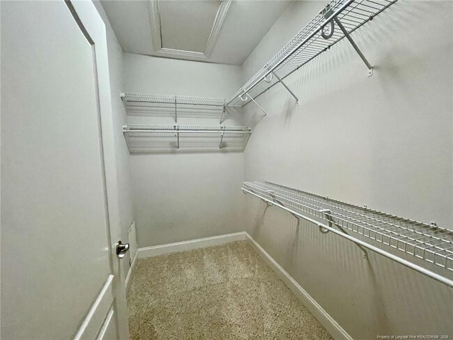 Building Photo - 206 Fountainhead Ln
