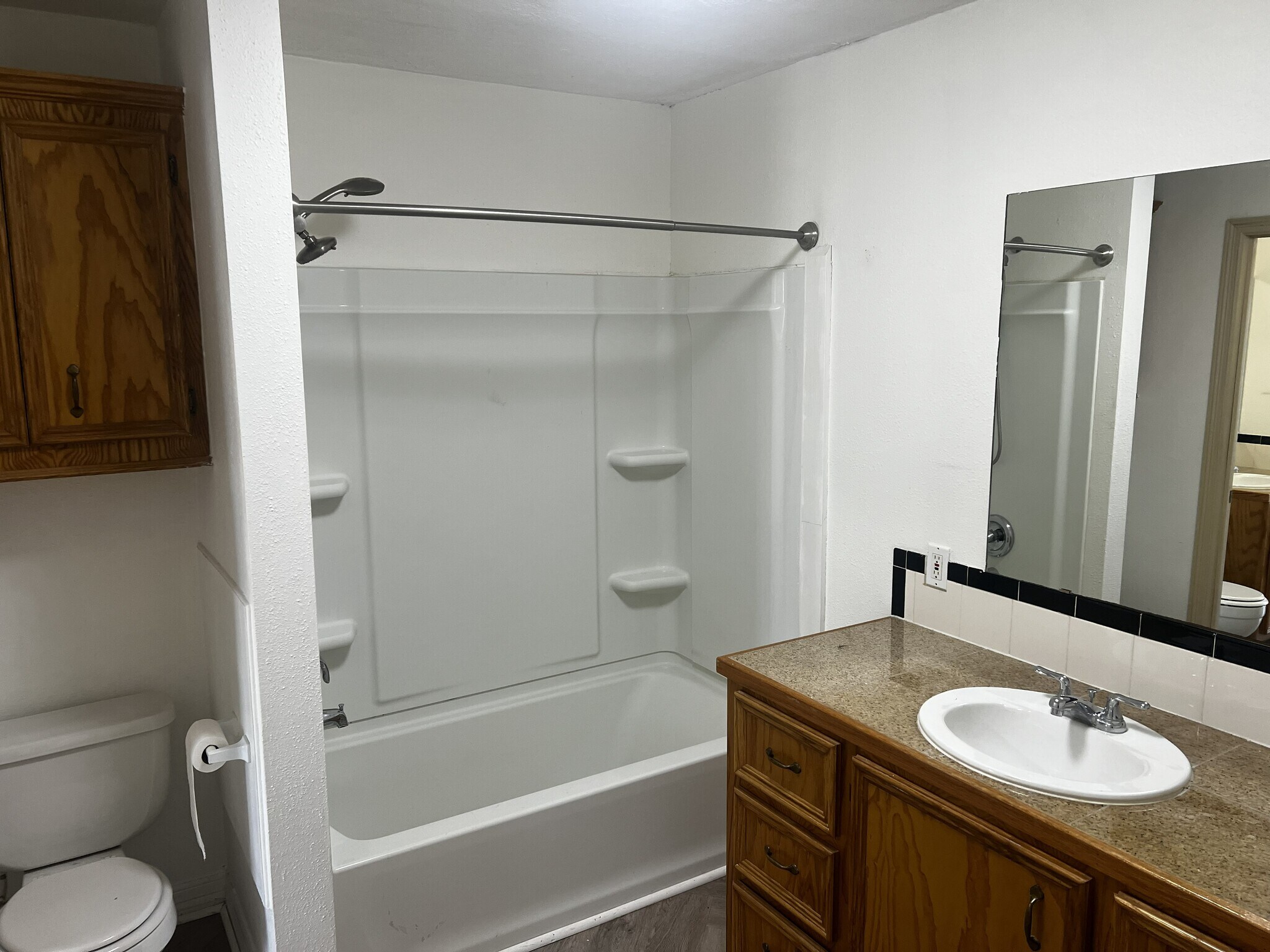 Main Bathroom - 233 13th St