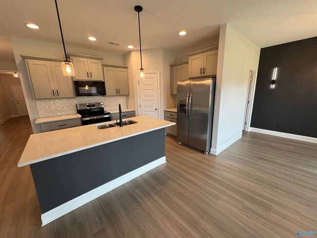 Building Photo - 16688 Demi Dr