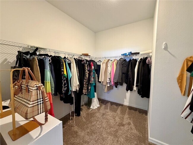 Building Photo - 2333 Treasure Hill St