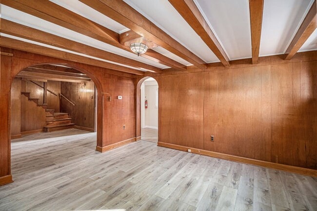 Building Photo - Charming 3-Bedroom Home in Quiet Neighborhood