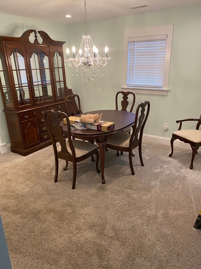 Building Photo - 674 Park Ave