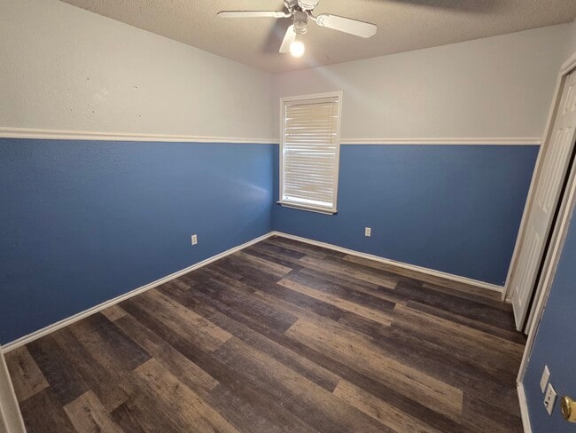 Building Photo - 829 Satellite View