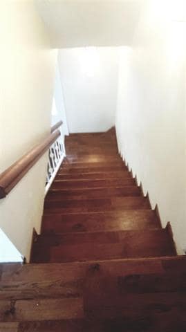 Building Photo - 102 Wildbriar St