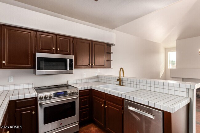 Building Photo - 10113 N 103rd St