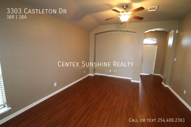 Building Photo - 3303 Castleton Dr