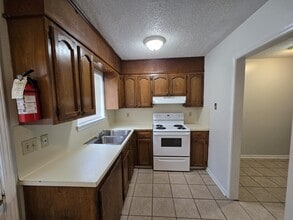 Building Photo - 116 Oak Ridge Ave