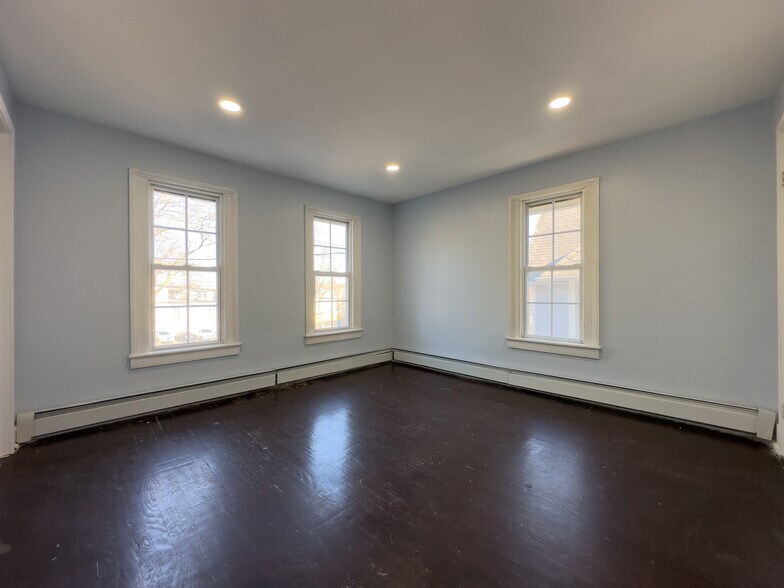 Bedroom - 1437 Park Ave