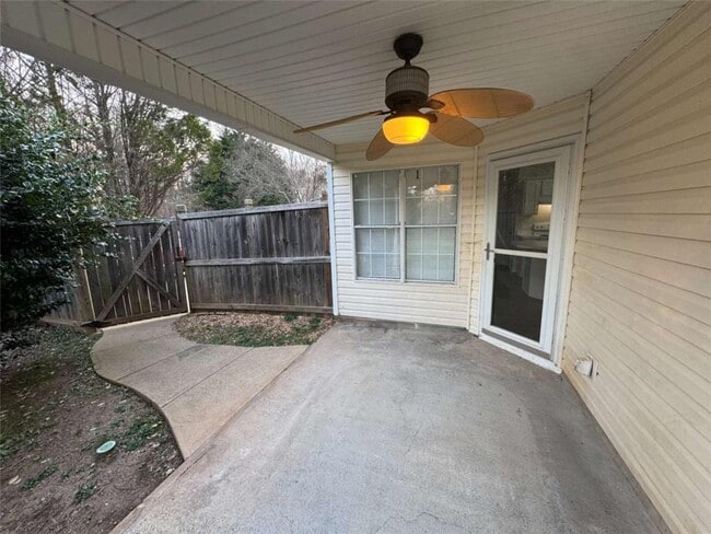 Building Photo - 4343 Grey Park Dr NE