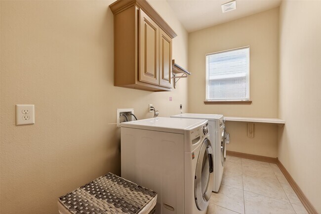 Building Photo - 7118 Argonne Trail