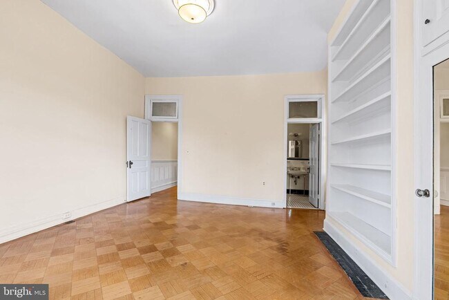 Building Photo - 2444 Eutaw Pl