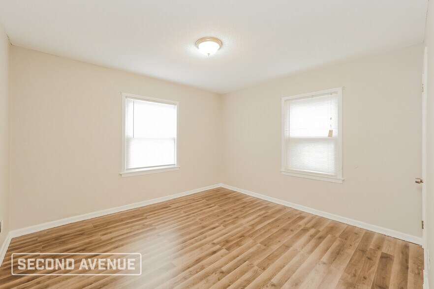 Building Photo - 4412 Kensington Ave