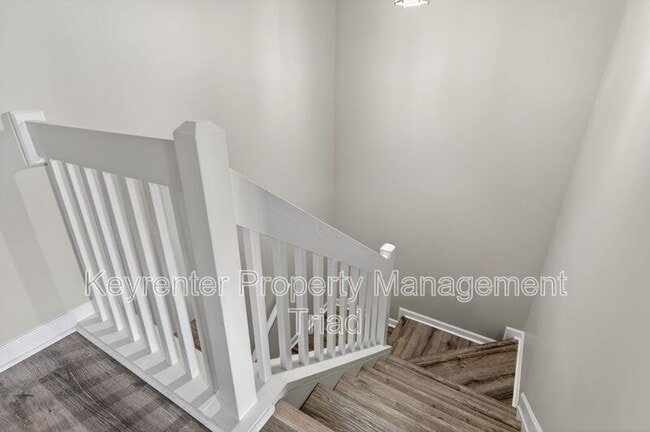 Building Photo - 94 Tannenbaum Cir