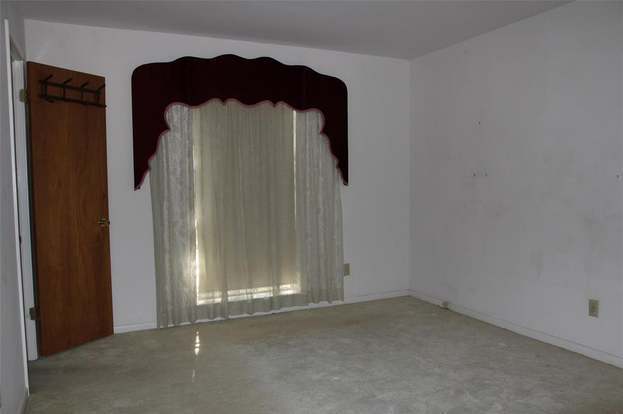 Building Photo - 125 Talisman St