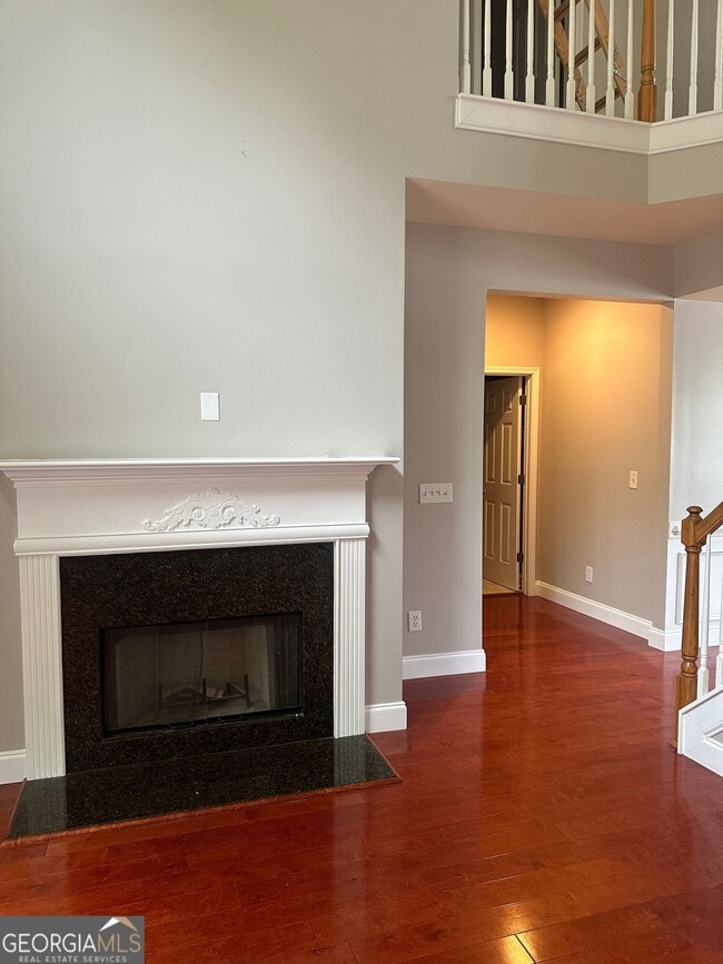Building Photo - 711 Pine Grove Cir