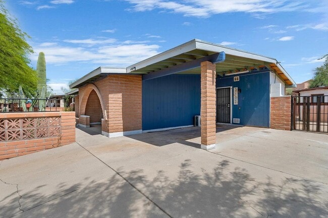Building Photo - 7398 N Patriot Dr