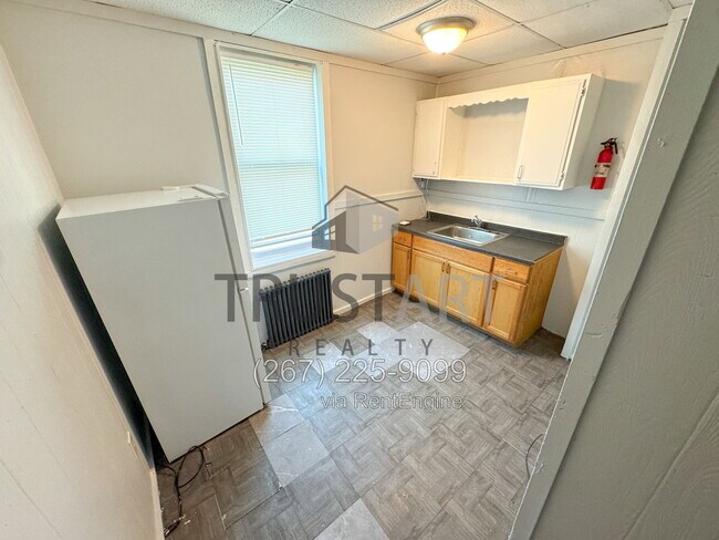 Building Photo - 3345 Frankford Ave
