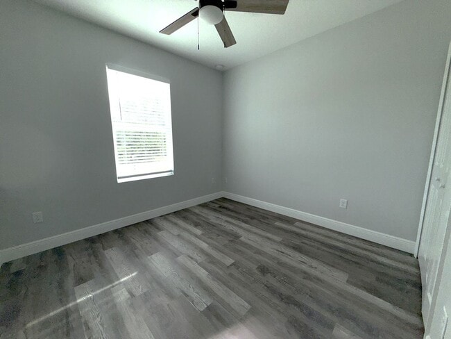 Building Photo - 1581 S Montgomery St