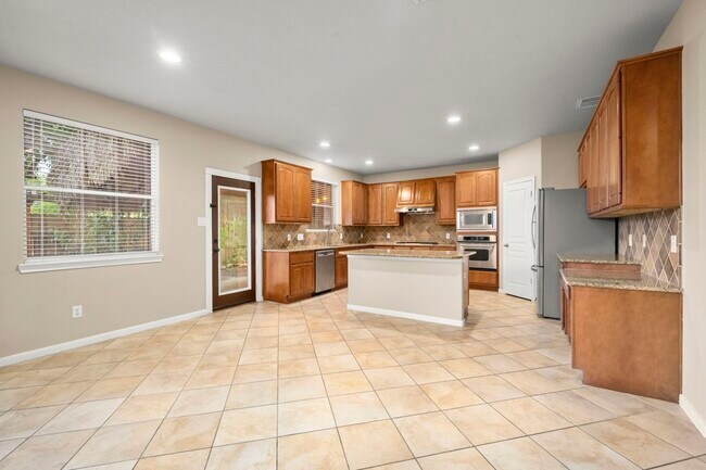 Building Photo - 17439 Memorial Mills Dr