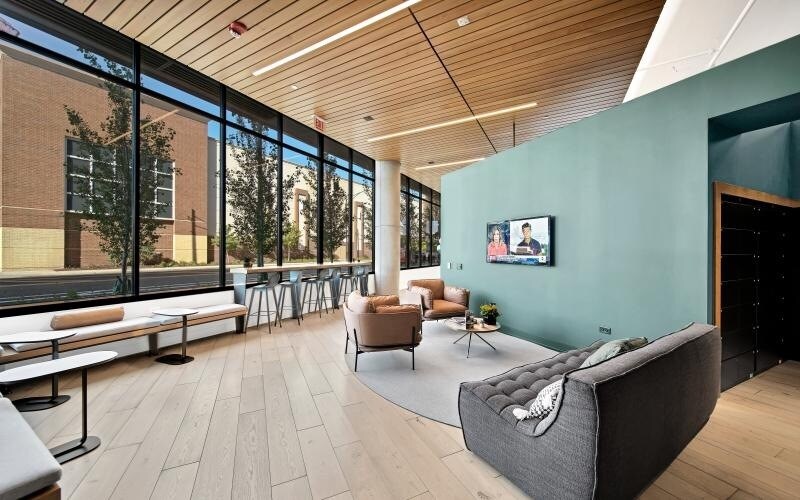 Building Photo - 2347 N Elston Ct