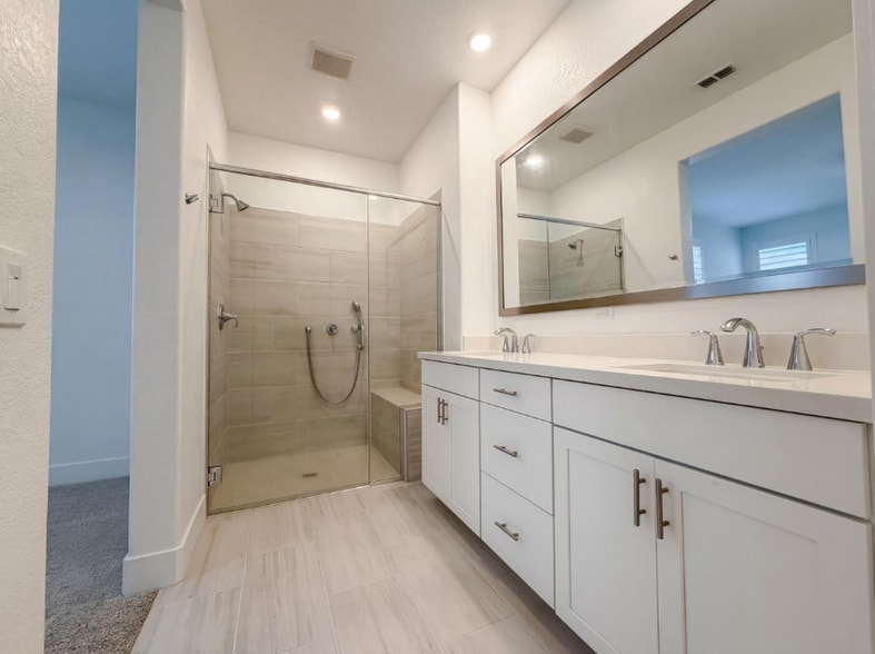 Building Photo - 914 Lucent St