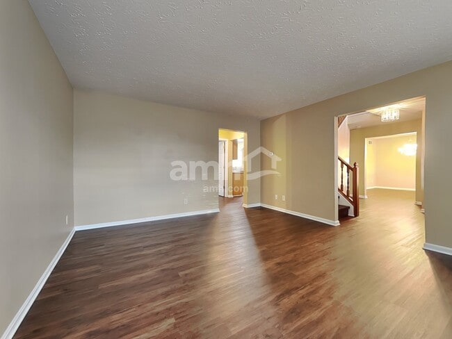 Building Photo - 1889 Bridle Path