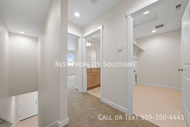 Building Photo - 1613 W Lee St