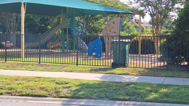 Building Photo - 11786 Lanier Creek Dr