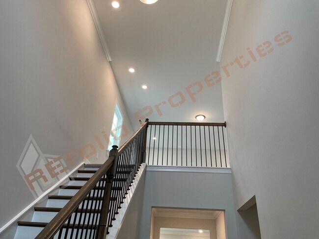 Building Photo - BRAND NEW- Spacious 4 Bedroom, 3 Bathroom ...