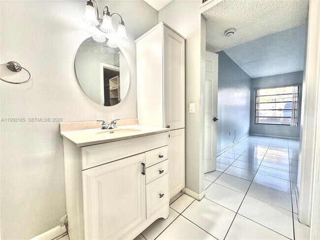 Building Photo - 5900 SW 127th Ave